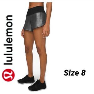 Lululemon Speed Up Short *Long 4" Foil
Luminosity Foil Print Black Silver Black